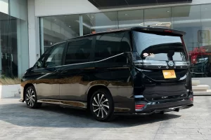 VOXY 1.8 HYBRID S-Z BLACK PEARL EDITION