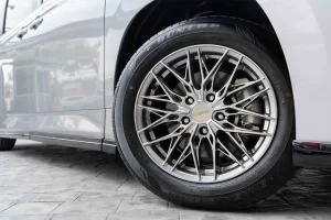 NOAH 1.8 HYBRID X BLACKPEARL Body Kits