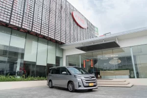 NOAH 1.8 HYBRID X BLACKPEARL Body Kits