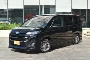 NOAH 1.8 HYBRID X BlackPearl Edition and Lenso Wheel