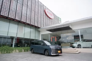 VOXY 1.8 HYBRID S-G